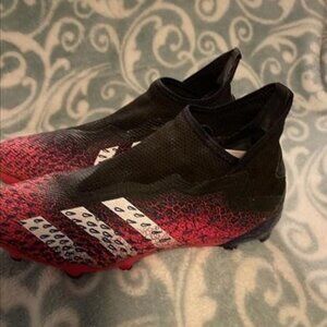 Adidas Outdoor Soccer Cleats - Womens Predator slip-ons - Size 7